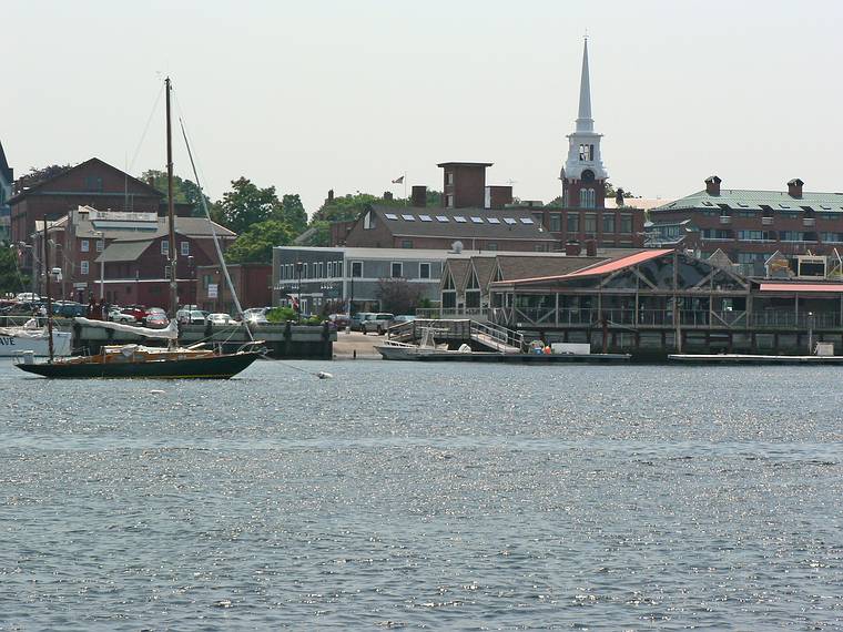 July 10, 2006 - Newburyport, Massachusetts.<br />A 45-min. narrated harbor cruise.<br />Somerby's Landing and the Black Cow Restaurant.
