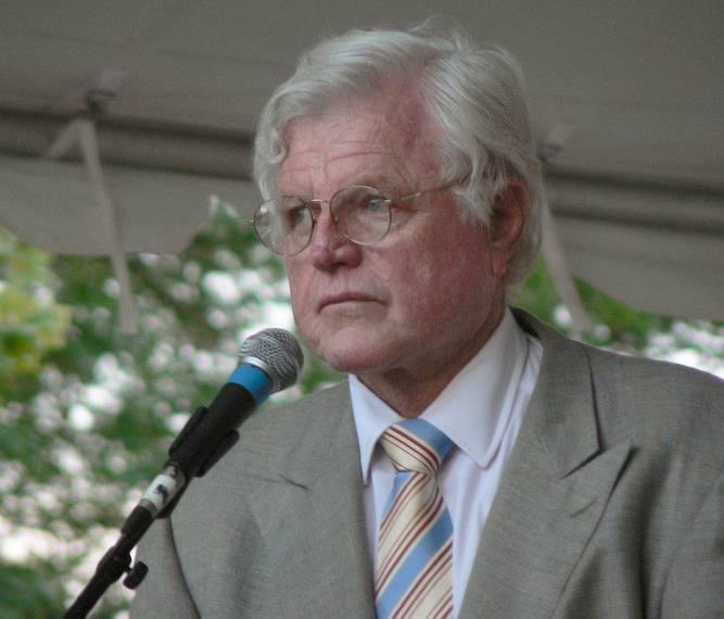 July 29, 2006 - Newburyport, Massachusetts.<br />Yankee Homecoming Opening Day performance by Symphony by the Sea.<br />Ted Kennedy narrating in the performance of Copland's Lincoln Portrait.