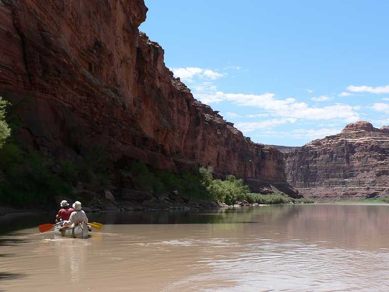 August 14, 2006 - Day 3 on the Green River, Utah.<br />Sati and Melody heading for the shade.