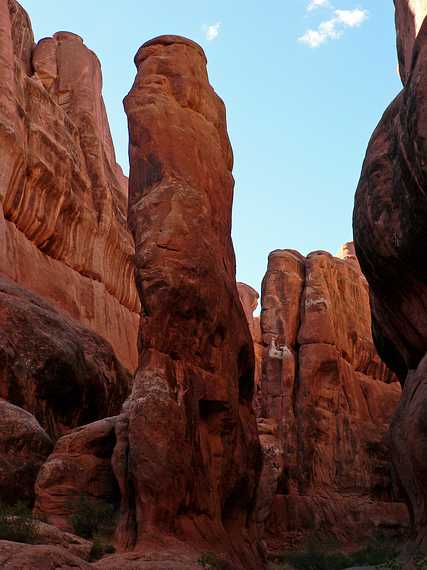 August 18, 2006 - Arches National Park, Utah.<br />A guided tour through Fiery Furnace, the coolest place in the park.