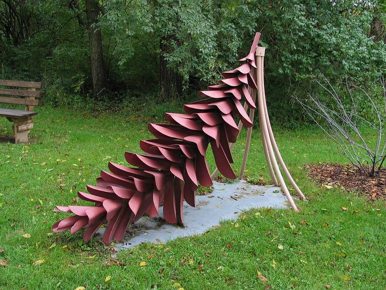 Sept. 18, 2006 - Meadowbrook Park, Urbana, Illinois.<br />Joyce Audy Zarins, "Strobus", 2003, painted steel.