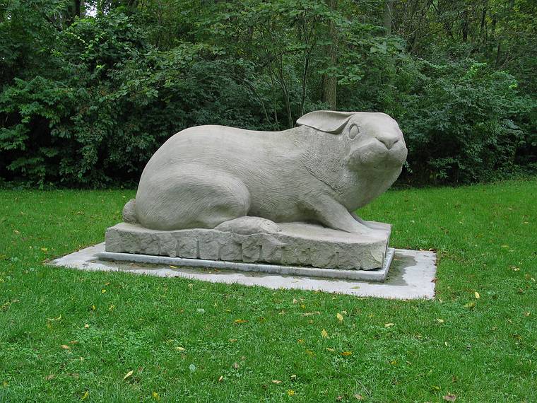 Sept. 18, 2006 - Meadowbrook Park, Urbana, Illinois.<br />Tod Frahm, "El-Ahrirah", 2000, limestone, 8 feet long.