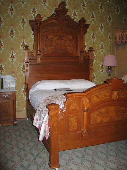 Sept. 19, 2006 - Farmville, Virginia.<br />Longwood University's Alumni House.<br />The bed in our bedroom.