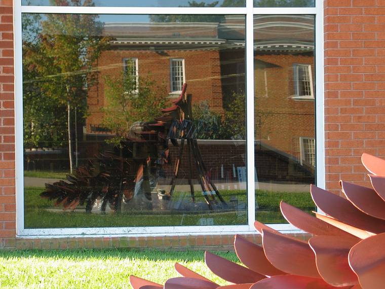 Sept. 21, 2006 - Longwood University, Farmville, Virginia.<br />Painting of Joyce's "Strobus".