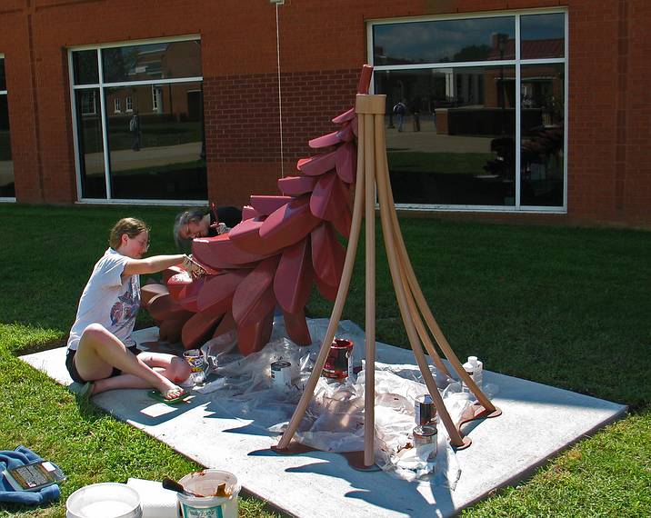 Sept. 21, 2006 - Longwood University, Farmville, Virginia.<br />Painting of Joyce's "Strobus".<br />Erica, a biology student, helping Joyce.