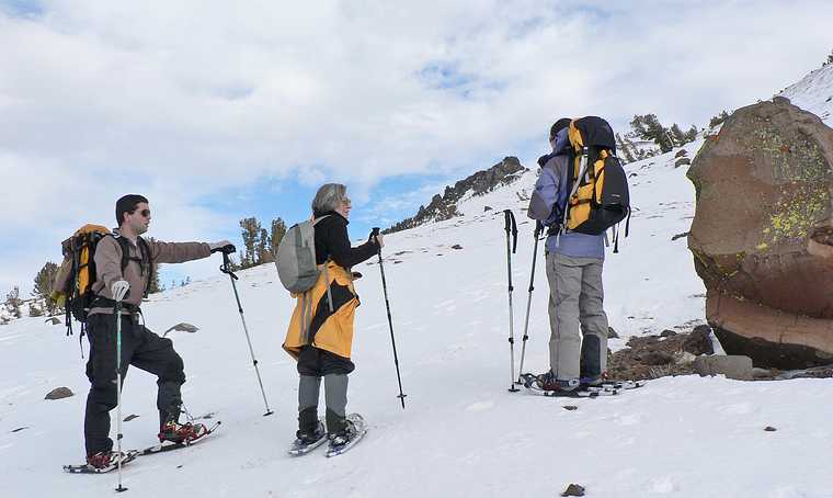 Dec. 31, 2006 - Hike along trail from California-88 to Red Lake Peak (10,063 ft, 3,067 m).<br />Sati, Joyce and Melody