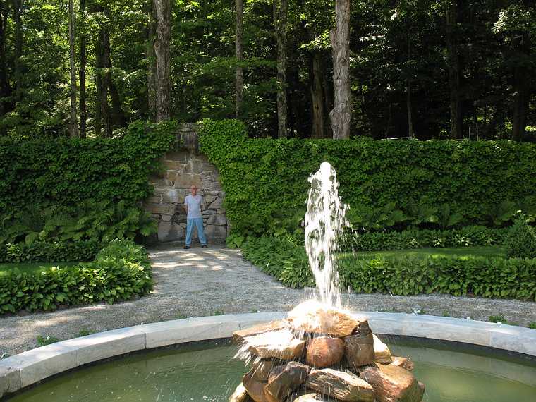 July 14, 2007 - At Edith Wharton's The Mount, Lenox, Massachusetts.<br />Ronnie.