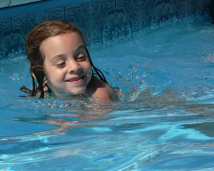 July 22, 2007 - Lawrence, Massachusetts.<br />At Marie's pool to celebrate Holly's birthday.<br />Miranda in her element.