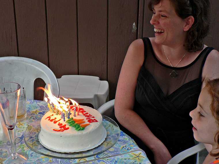 July 22, 2007 - Lawrence, Massachusetts.<br />At Marie's pool to celebrate Holly's birthday.<br />Holly and Miranda.