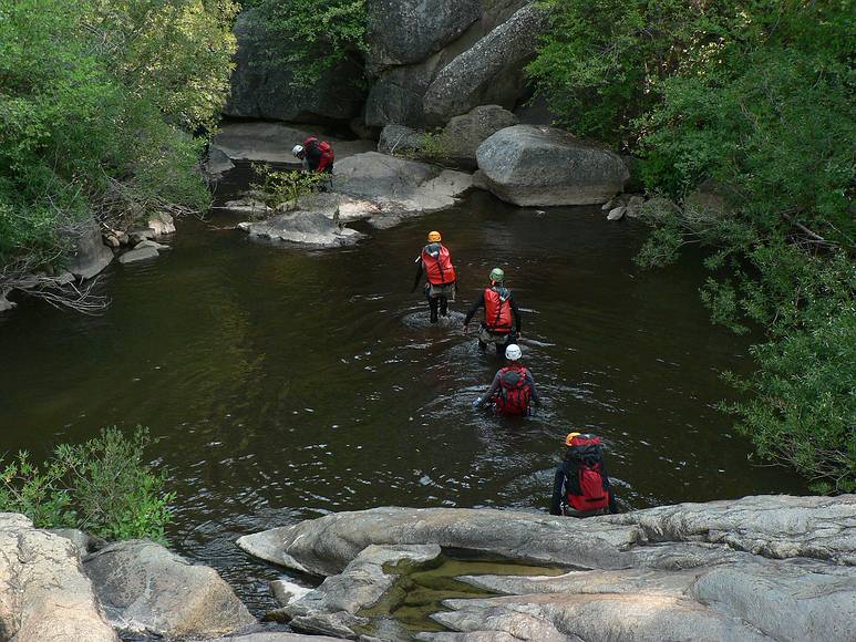 August 15, 2007 - Sequoia National Forest, California.<br />At the canyoneering trip start on Ten Mile Creek.<br />The canyoneering team is off for the day's adventures.