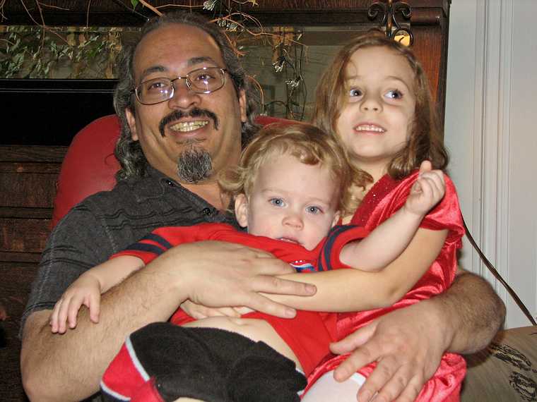 Nov. 22, 2007 - Thanksgiving dinner at Paul and Norma's, Tewksbury, Massachusetts.<br />Carl with Matthew and Miranda.