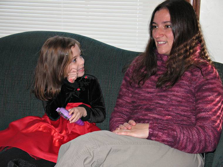 Dec. 25, 2007 - Merrimac, Massachusetts.<br />Miranda and Melody fooling around.