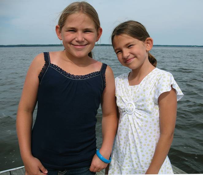 July 4, 2008 - At John and Priscilla's in Newmarket, New Hampshire.<br />Larisa and Melisa.