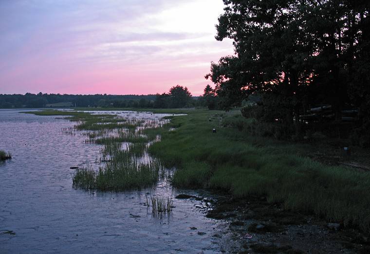 July 4, 2008 - At John and Priscilla's in Newmarket, New Hampshire.<br />Back at the dock for the fireworks.