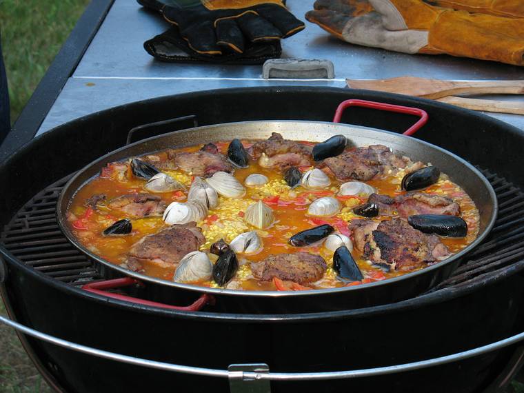 July 13, 2008 - Lawrence, Massachusetts.<br />The making of a Spanish paella (Time-Life: The Cooking of Spain and Portugal).<br />The paella is taking shape.