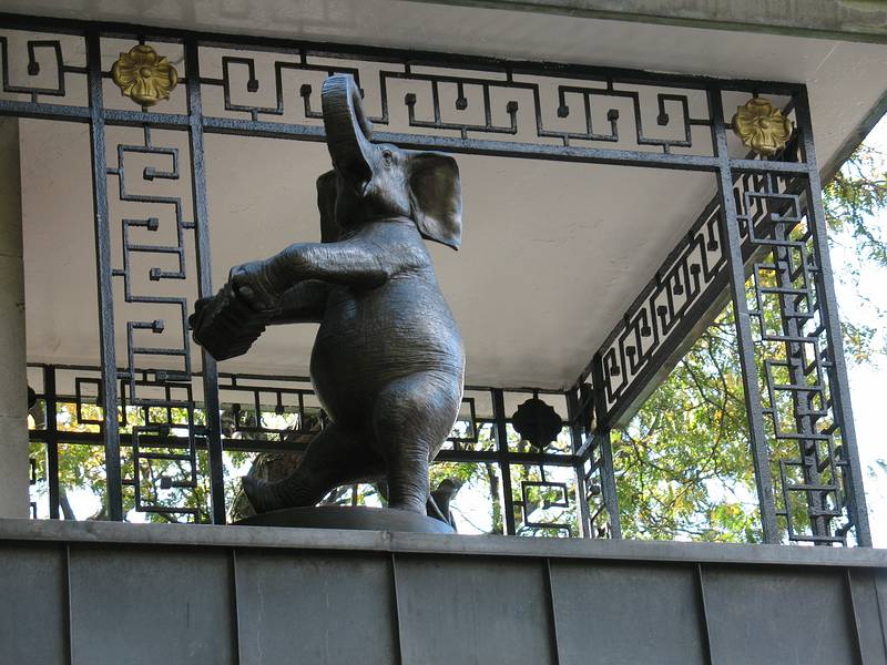 October 18, 2008 - Central Park, Manhattan, New York.<br />Rotating elephant sculpture near the Central Zoo.