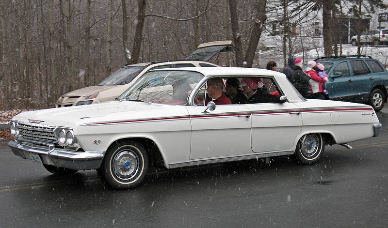 Dec. 7, 2008 - Santa Parade in Merrimac, Massachusetts.<br />1962 Chevrolet.