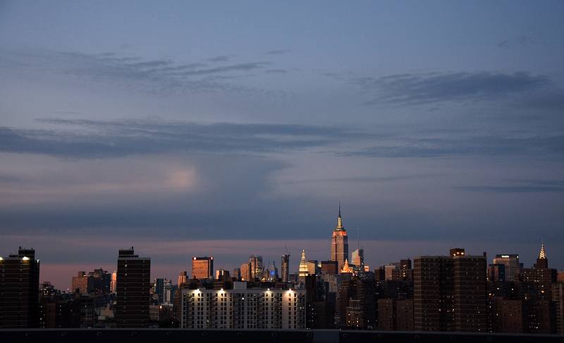 October 18, 2008 - Julian and Gisela's wedding, Brooklyn, New York.<br />Manhattan in the evening from the wedding venue.