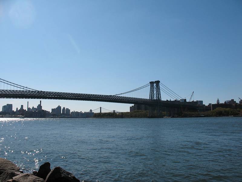 October 19, 2008 - Brooklyn, New York.<br />The Williamsburg Bridge over the East River.