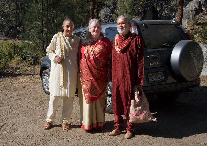 Sept. 6, 2008 - Melody's and Sati's Wedding at Mono Hot Springs, California.<br />Anoo (Sati's sister Priya's son), Sargam and Suman (Sati's parents).