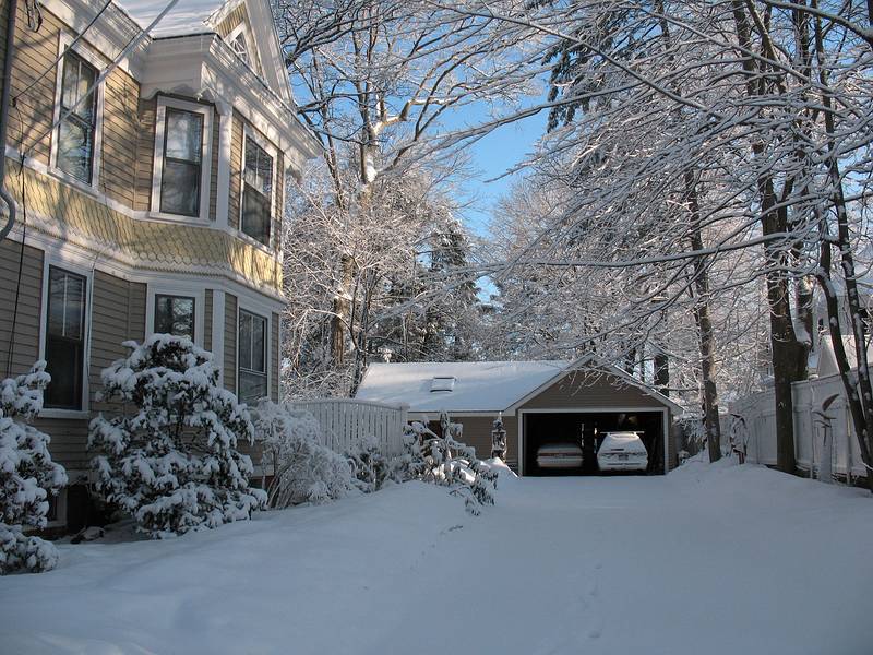Feb. 21, 2009 - Merrimac, Massachusetts.<br />Around the house after a fresh overnight snowfall.