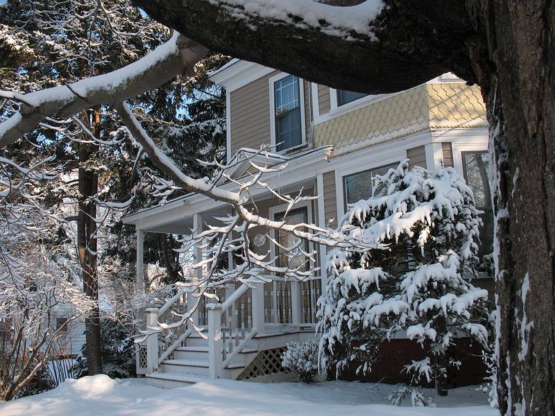 Feb. 21, 2009 - Merrimac, Massachusetts.<br />Around the house after a fresh overnight snowfall.