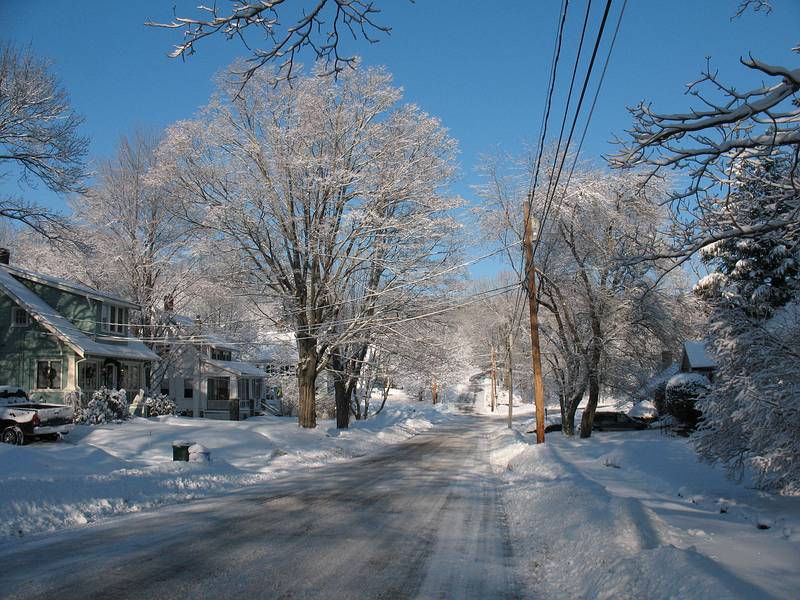 Feb. 21, 2009 - Merrimac, Massachusetts.<br />Around the house after a fresh overnight snowfall.