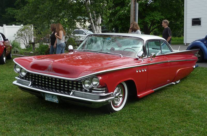 June 20, 2009 - Merrimac, Massachusetts.<br />1959 Buick at Skip's.