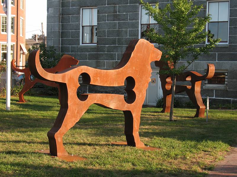 August 27, 2009 - Newburyport, Massachusetts.<br />Dale Rogers' dogs.