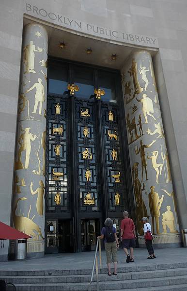 August 21, 2009 - Brooklyn, New York, New York.<br />Joyce, Ronnie, and Baiba at the Brooklyn Public Library.