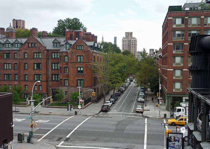 August 22, 2009 - High Line Park, Manhattan, New York, New York.<br />Looking east along 20th Street.