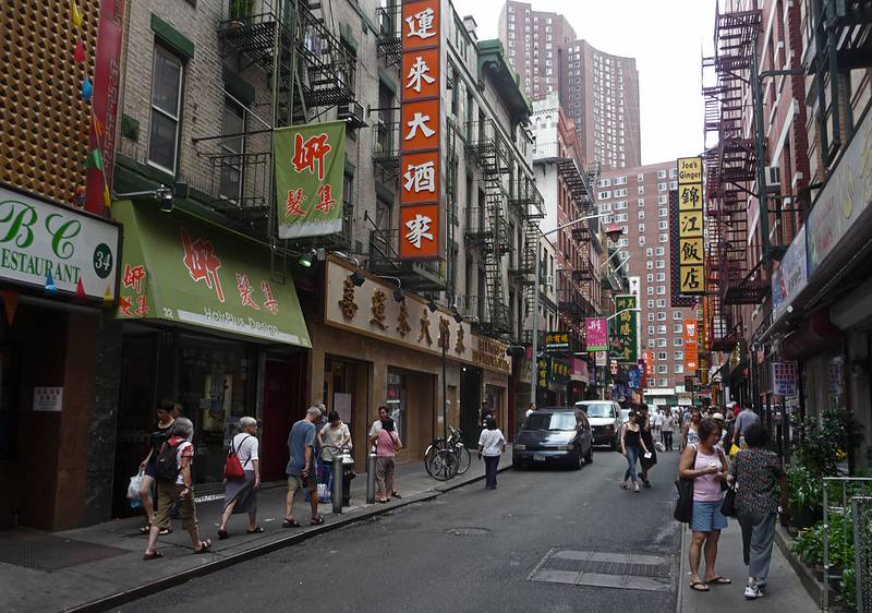 August 22, 2009 - Manhattan, New York, New York.<br />Joyce, Baiba, and Ronnie looking for a place to have lunch.