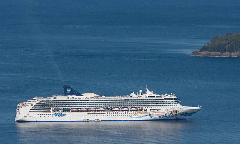 Sept. 26, 2009 - Acadia National Park, Maine.<br />The Norwegian Spirit at Bar Harbor, seen from atop Cadillac Mountain (~3.5 miles away).