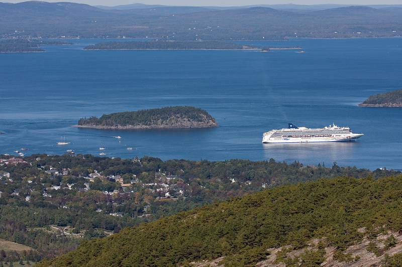 Sept. 26, 2009 - Acadia National Park, Maine.<br />The Norwegian Spirit at Bar Harbor, seen from atop Cadillac Mountain (~3.5 miles away).