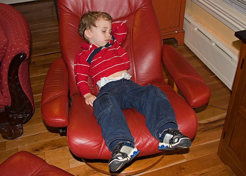 Nov. 26, 2009 - Thanksgiving at Paul and Norma's in Tewksbury, Massachusetts.<br />Matthew crashed at the end of the evening.