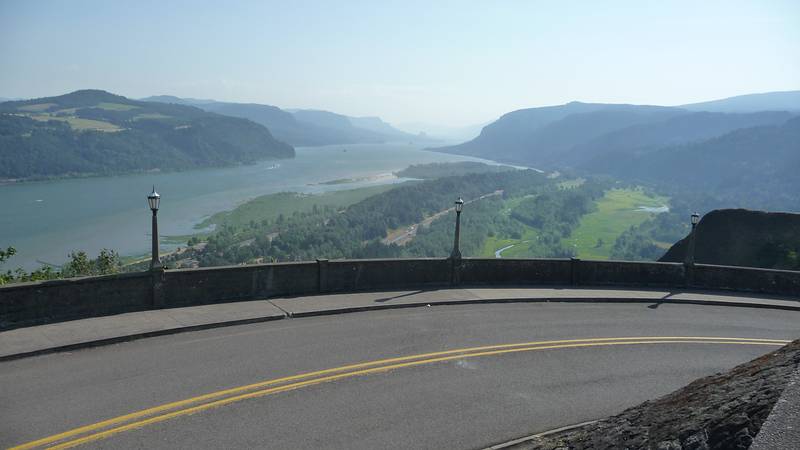 July 29, 2009 - Crown Point, Corbett, Oregon.<br />Columbia River, looking east from Vista House.