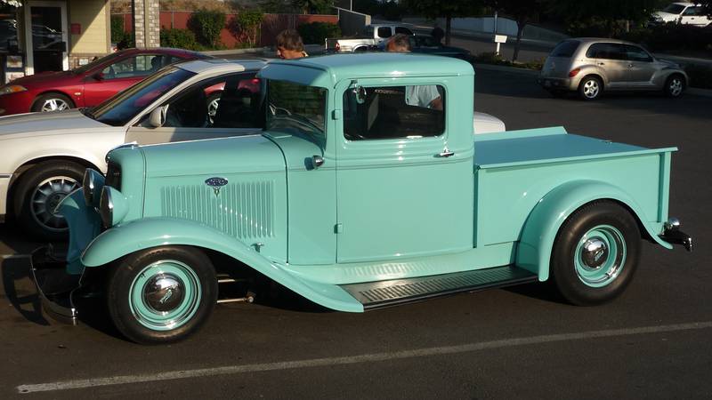 July 30, 2009 - Yakima, Washington.<br />There was going to be an antique auto show in town,<br />and some of the guys stayed in the same motel as we.