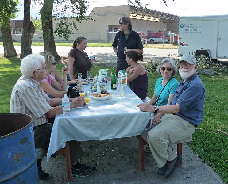 August 1, 2009 - Ballooning in Kelowna, British Columbia, Canada.<br />Mimosas and baked goodies for breakfast at 10 am.