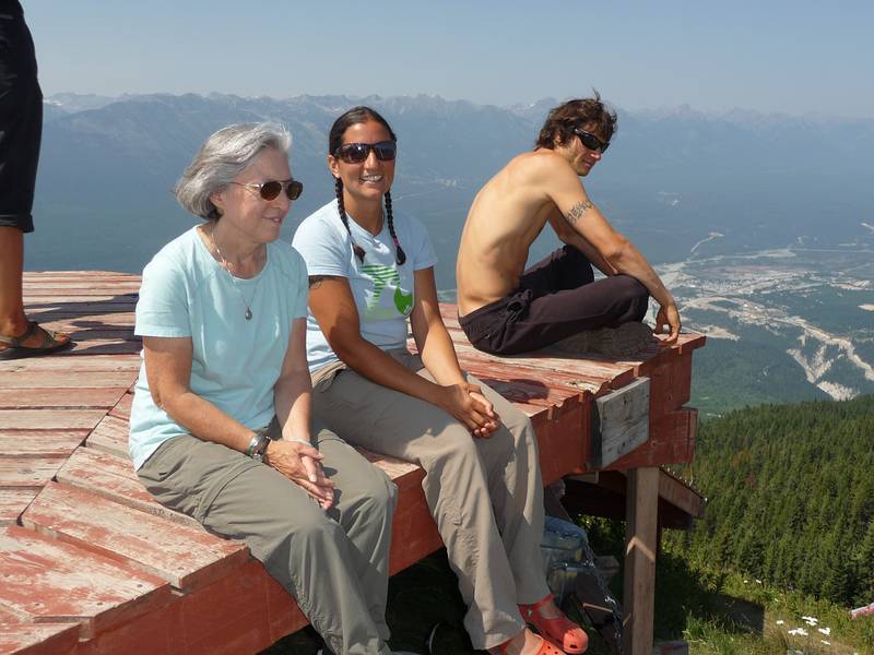 August 2, 2009 - Atop Mount Seven near Golden, British Columbia, Canada.<br />Joyce and Melody catching up on the latest events.
