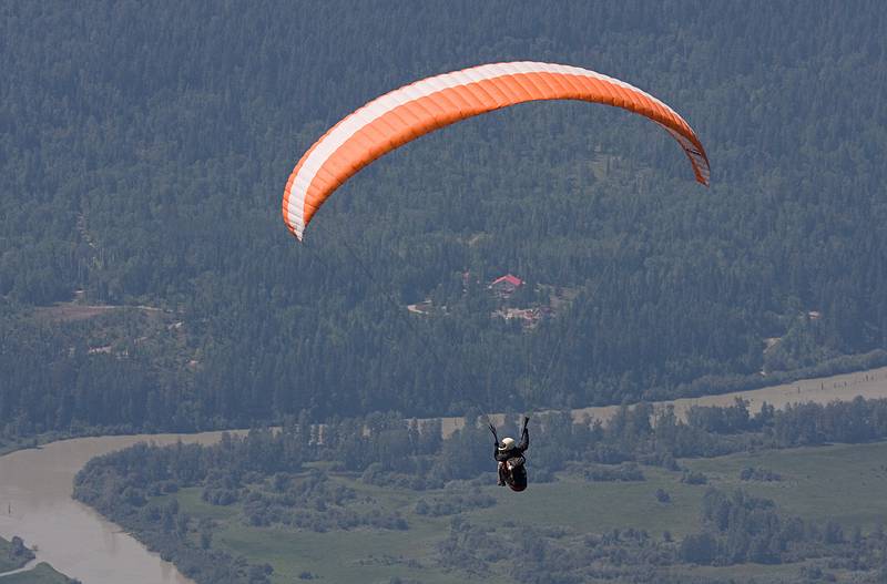 August 2, 2009 - Atop Mount Seven near Golden, British Columbia, Canada.<br />Melody in flight.