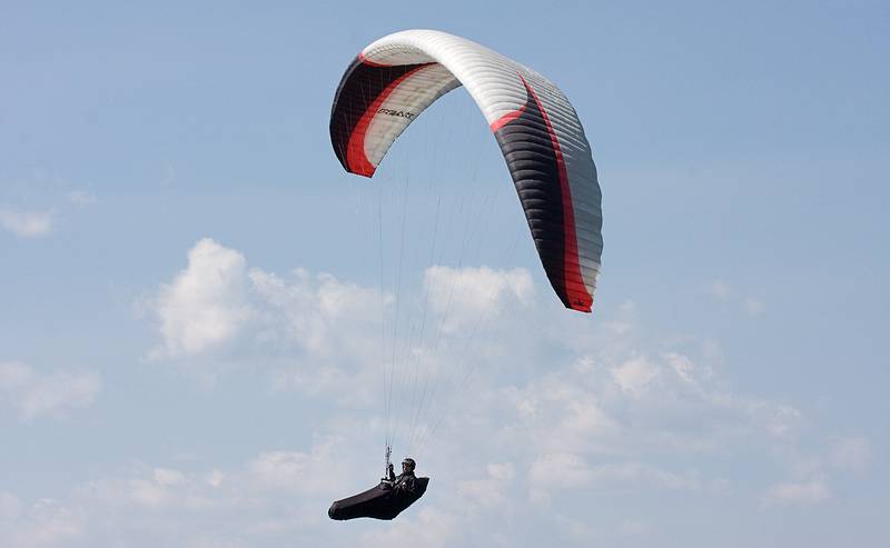 August 2, 2009 - Atop Mount Seven near Golden, British Columbia, Canada.<br />The more experience pilots were enjoying the strong thermals that developed.