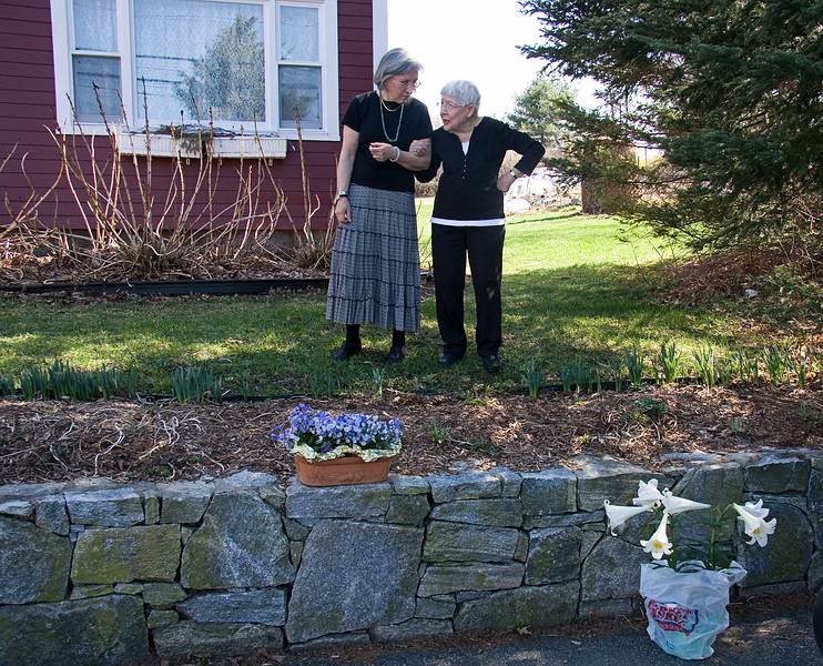 Joyce and Marie (height is relative).<br />Easter dinner at Paul and Norma's.<br />April 4, 2010 - Tewksbury, Massachusetts.
