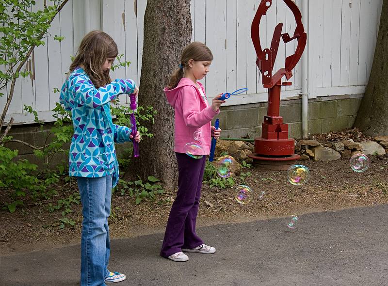 Phoebe and Fiona.<br />New England Sculptors Association gathering.<br />May 1, 2010 - Merrimac, Massachusetts.