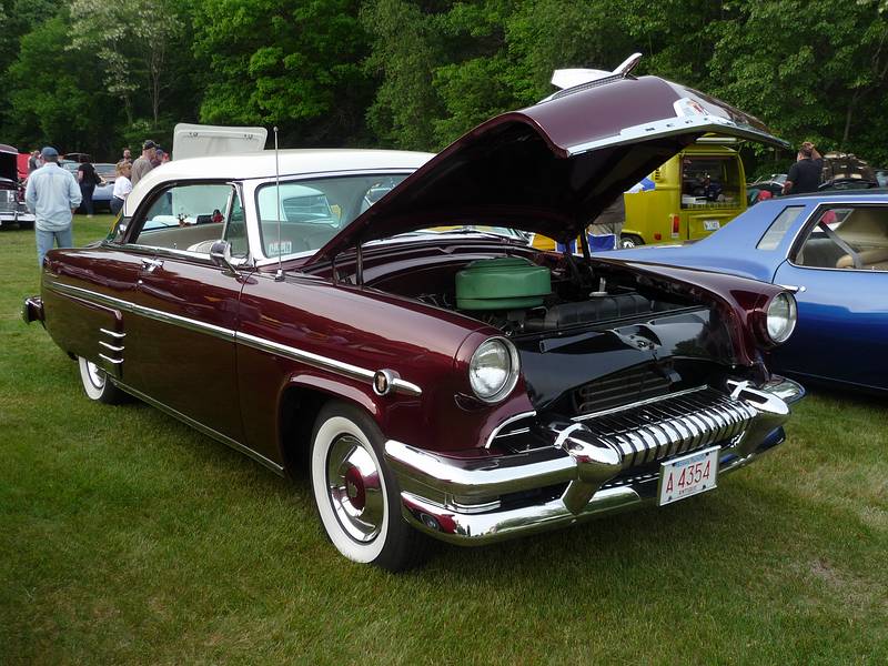 1954 Mercury.<br />Saturday antique auto show at Skips.<br />May 22, 2010 - Merrimac, Massachusetts.