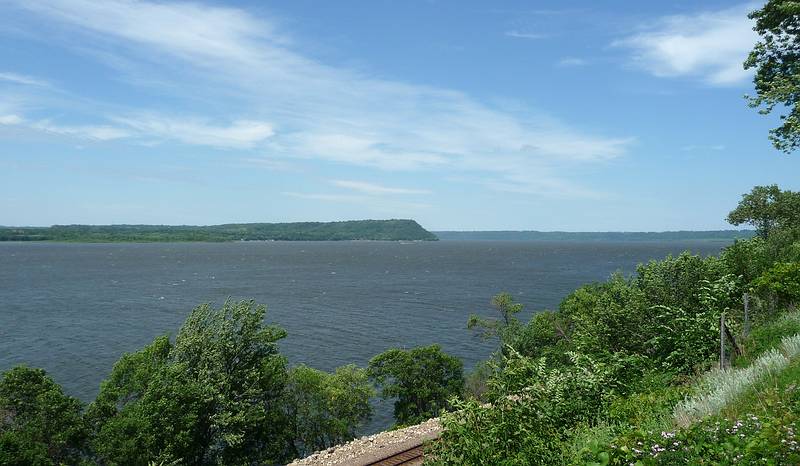 Point-no-Point across the Mississippi River.<br />June 17, 2010 - Somewhere along WI-35 (Great River Road) NWof Stockholm, Wisconsin.