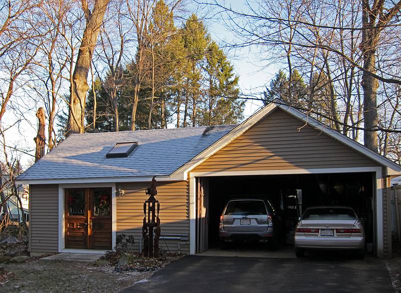 First dusting of snow of the season.<br />Dec. 16, 2010 - Merrimac, Massachusetts.