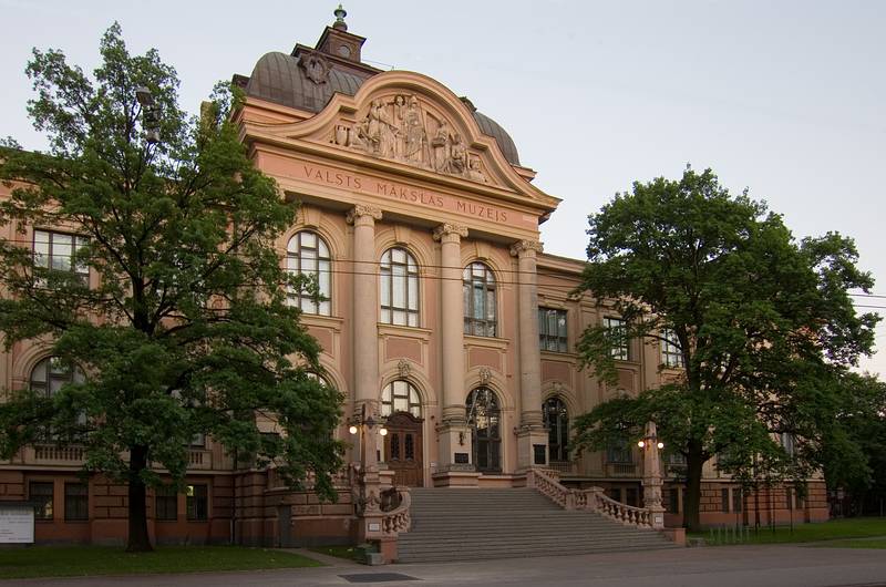 A walk near the hotel after dinner.<br />National Museum of Art.<br />May 31, 2011 - Riga, Latvia.