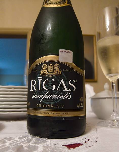 Reception, and champagne, made us feel important.<br />June 10. 2011 - Ungurmuia, Cesis District, Latvia.