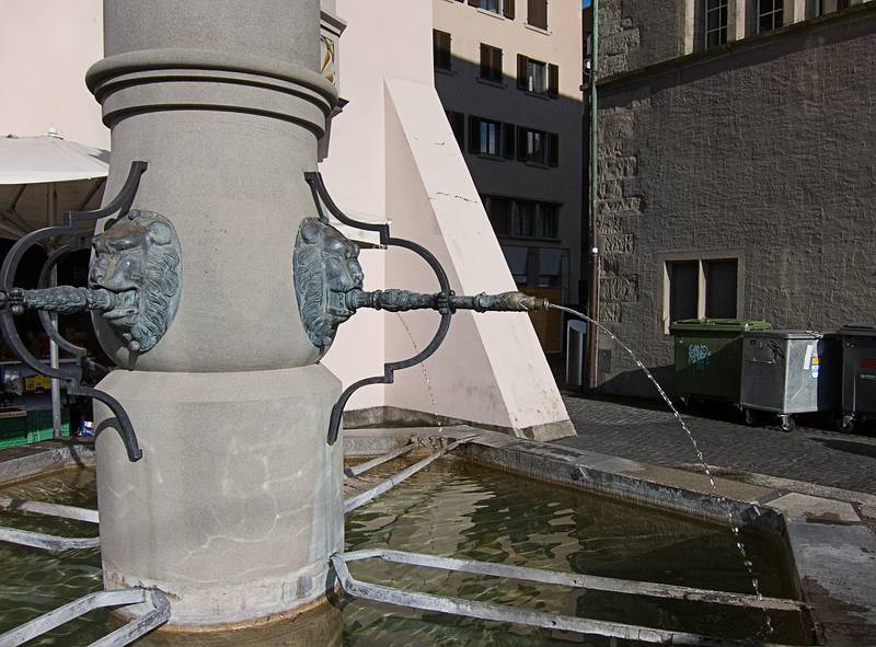 Lots of water fountains everywhere.<br />Along the Limmatquai near the Rathaus.<br />July 21, 2011 - Zurich, Switzerland.