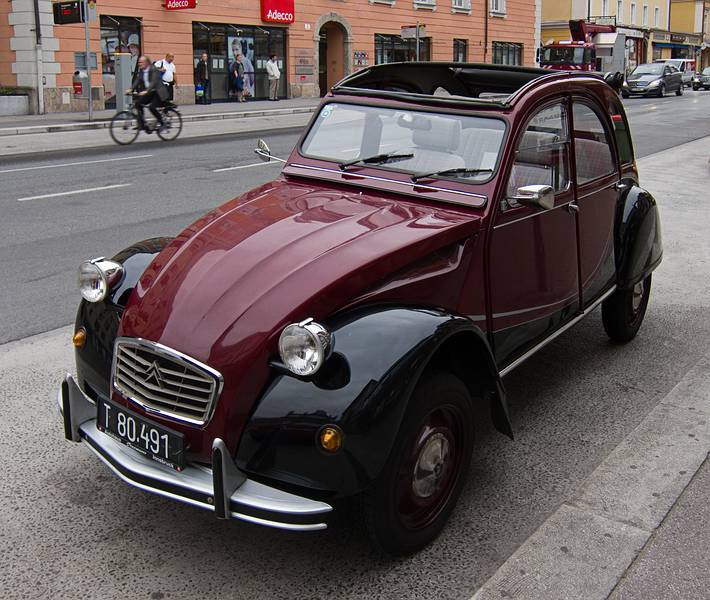 A Citroen 2 CV. Do they still make them?<br />August 1, 2011 - Innsbruck, Austria.